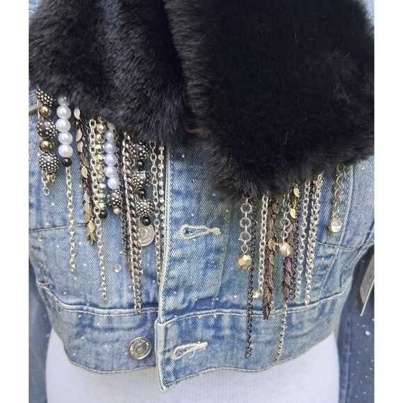 Faux Fur Scarf with Crystal Broach - Upcyle with chains/beads - Picture 4 of 6